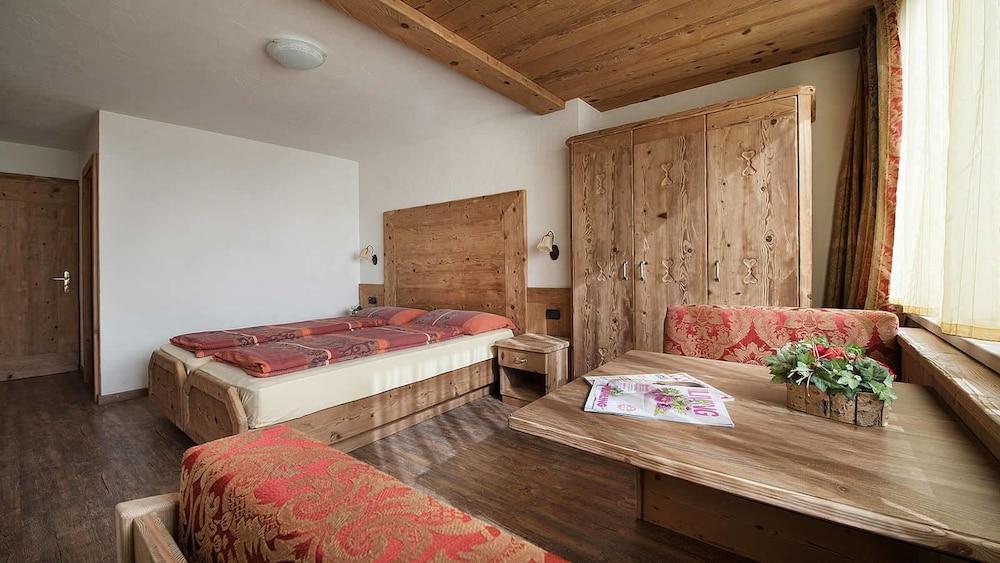 Hotel Champagne Livigno Exterior photo